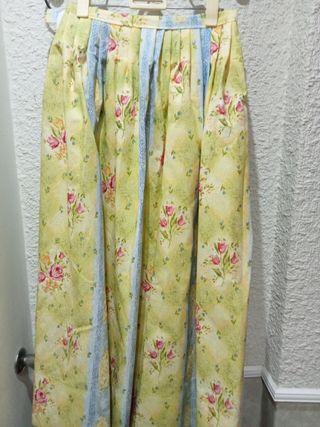 Falda de baturra de mujer nueva