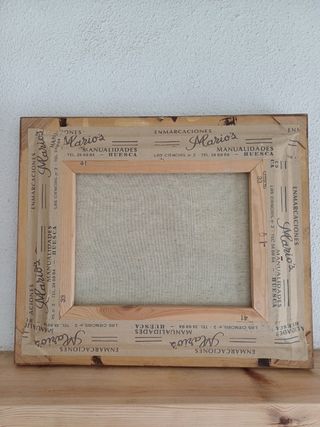 Cuadro de ermita enmarcado.