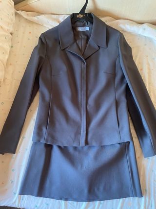 Traje chaqueta y falda gris MANGO Talla M