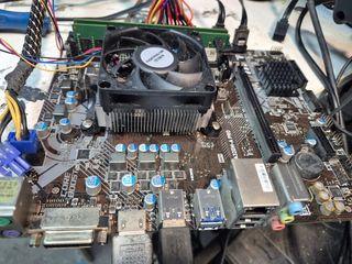 Placa Base MSI A320M + RAM Ryzen