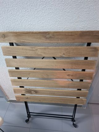 Mesa y Sillas Terraza Madera y Metal y cojines