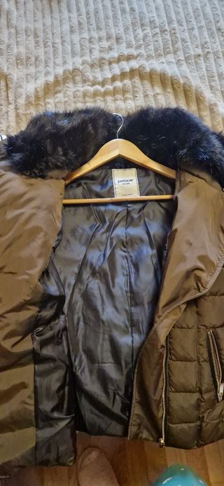 Anorak marrón verdoso cuello pelo