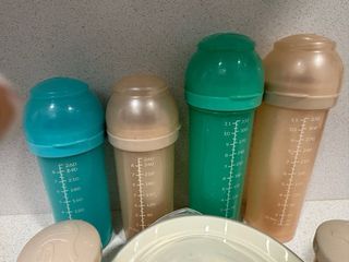 Lote Biberones, Plato y Mantel Twistshake