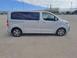 Peugeot Traveller 2018