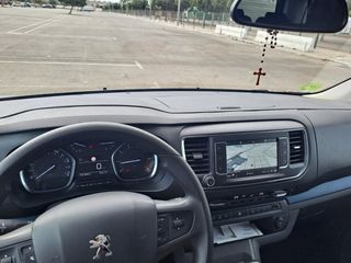 Peugeot Traveller 2018