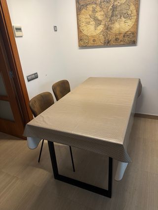 Mesa de salón estilo industrial como nueva