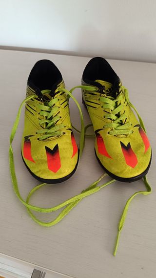 ZAPATILLAS BOTAS DE FUTBOL NIÑO ADIDAS MESSI  29