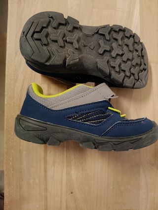 Zapatillas montaña niño talla 26 velcro