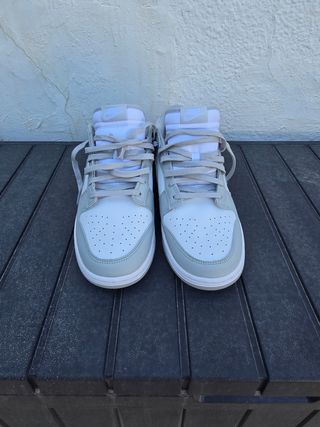 Nike Dunk Low Gris y Blanco