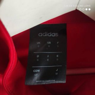 Chaqueta Adidas Roja con Rayas Blancas