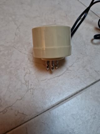 Presa telefonica con 2 cavi