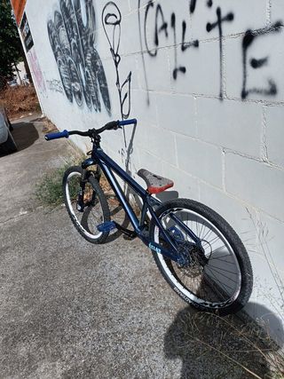 Bicicleta Dirt Jump 26 1,40m-1,80m