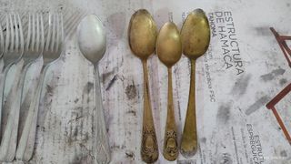 Lote de cubiertos antiguos de metal
