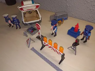 Playmobil Coche Policía + Kit Perro