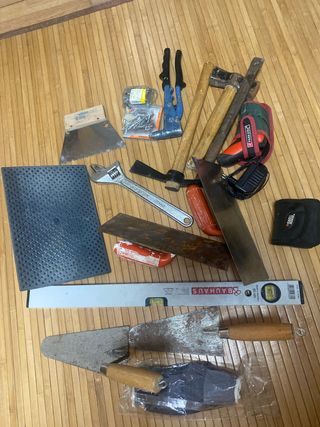 Lote de herramientas de albañilería y bricolaje