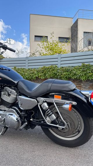 Harley Davidson Negra 883 excelente estado