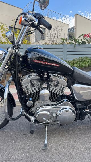 Harley Davidson Negra 883 excelente estado
