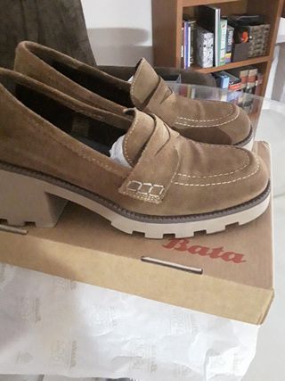 Zapatos de ante Bata invierno