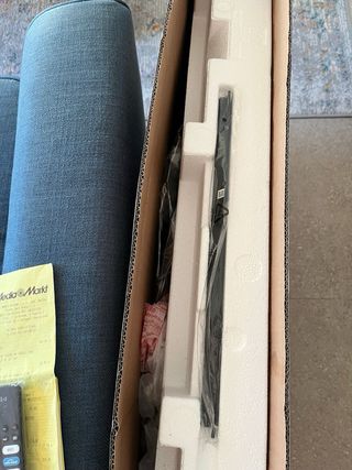 Televisor PEAQ 100cm / 40