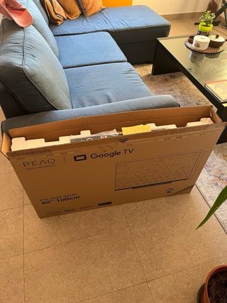 Televisor PEAQ 100cm / 40