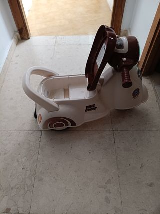 Correpasillos Vespa Marrón y Blanco