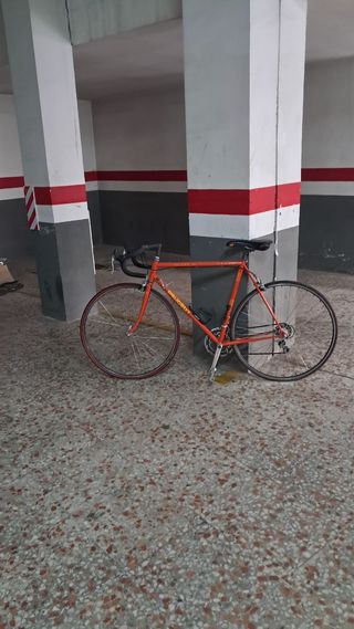 Bicicleta de carretera Peugeot Naranja