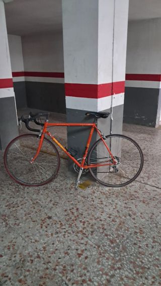 Bicicleta de carretera Peugeot Naranja