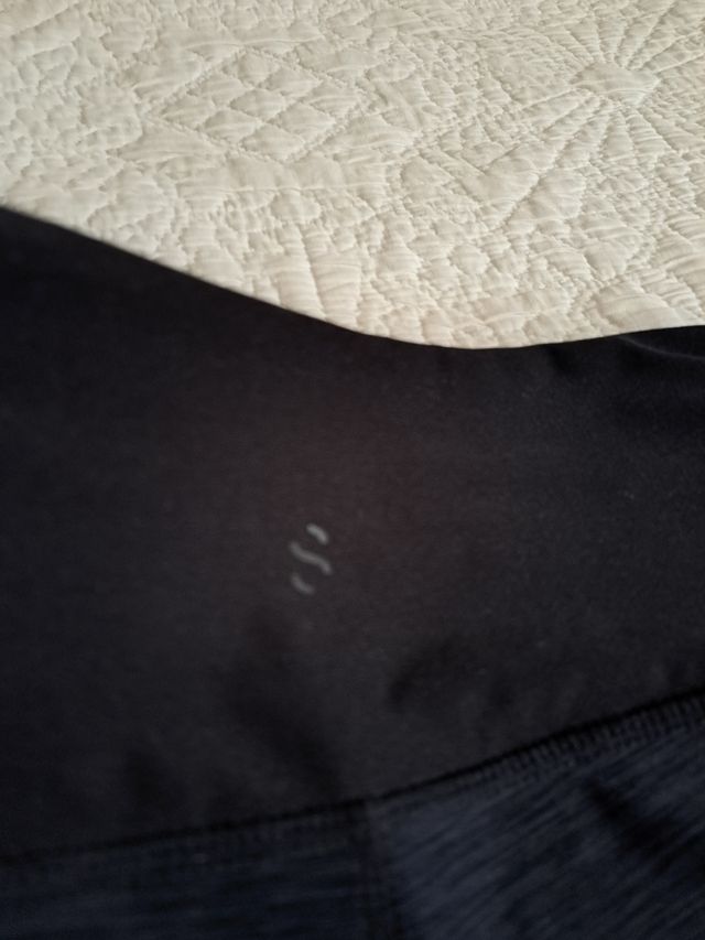 Leggings H&M grises y blancos