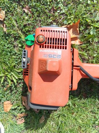 Desbrozadora Husqvarna 235R