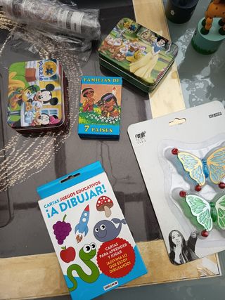 Lote de 3 juegos infantiles: puzzle, cartas y figu