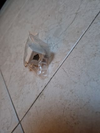 Adattatore presa telefonica bianco