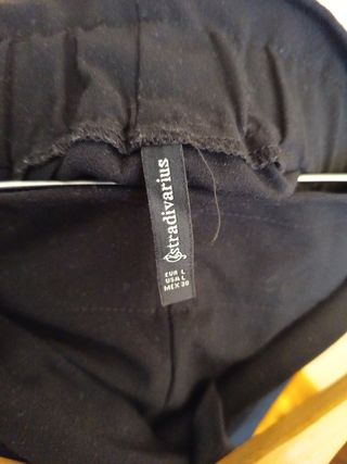 Pantalón corto negro con cinturón
