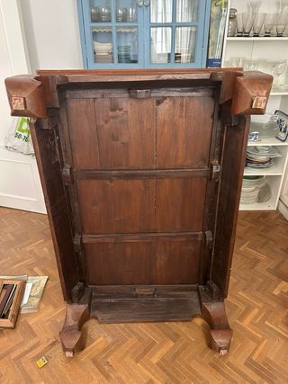 Mesa Balinesa de Madera