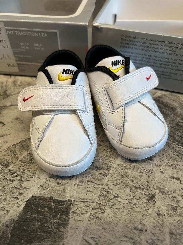 Scarpette Nike neonato taglia E17
