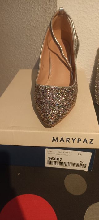 Zapatos de salón Marypaz talla 39 y cartera a jueg