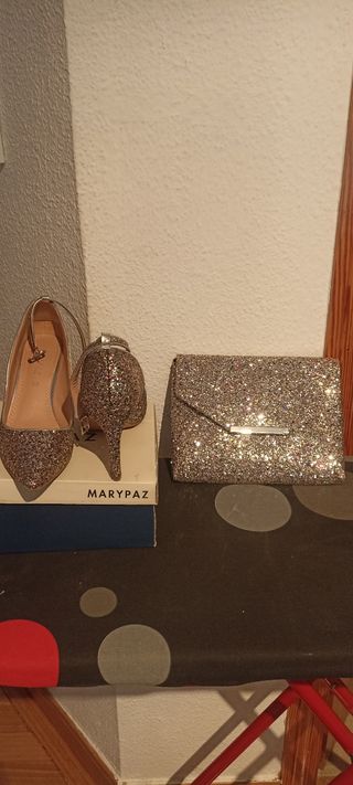 Zapatos de salón Marypaz talla 39 y cartera a jueg