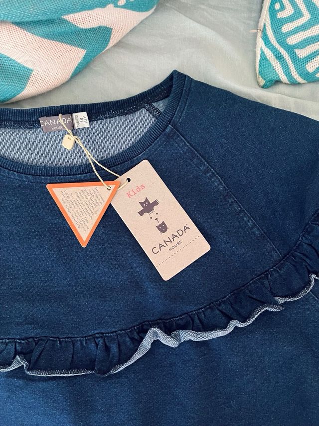 Sudadera vaquera con volantes