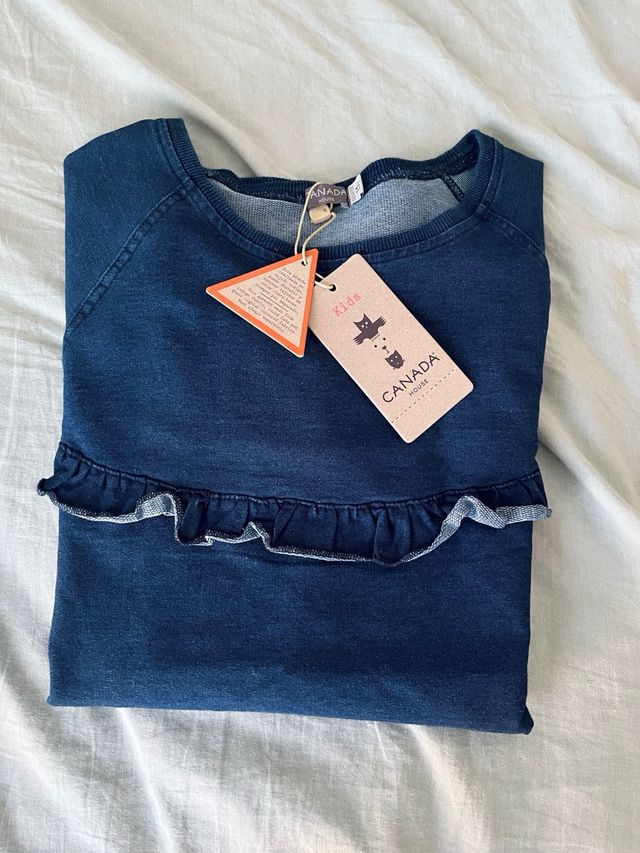 Sudadera vaquera con volantes