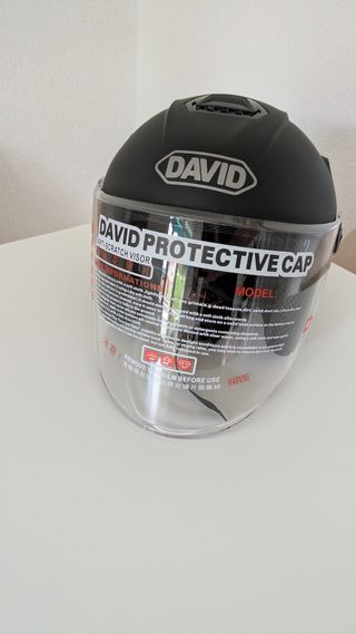 Casco de moto DAVID negro nuevo con visera