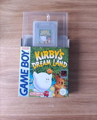 Nintendo Game Boy con Kirby's Dream Land