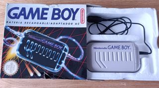 Nintendo Game Boy con Kirby's Dream Land