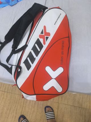 Palas de pádel y paletero