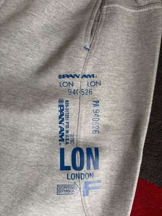Pantalón chándal Bershka oversize gris