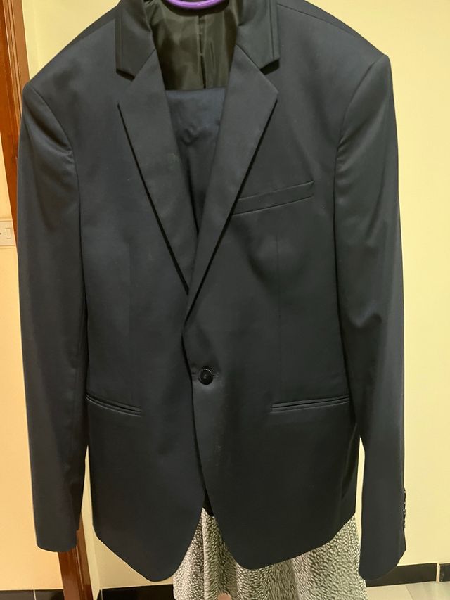 Traje de hombre azul