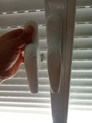 Arreglos y ajustes de ventanas y puertas 