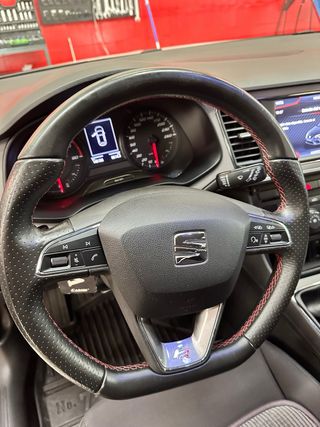 Volante Seat León FR MK3