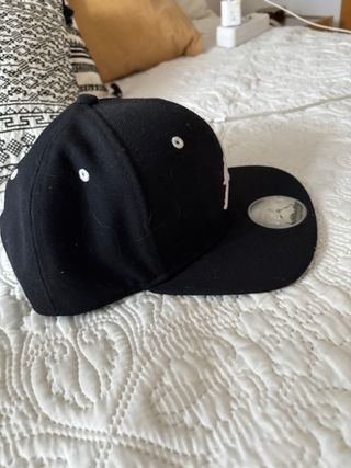 Gorra Jordan Negra con Logo Jumpman