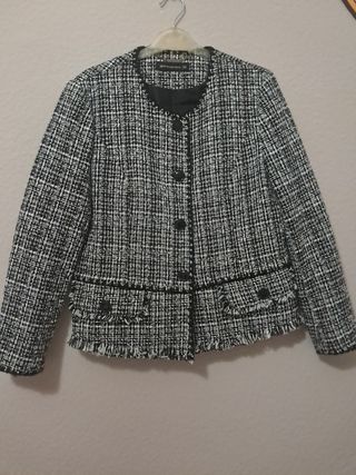 Chaqueta tipo Chanel Talla 38