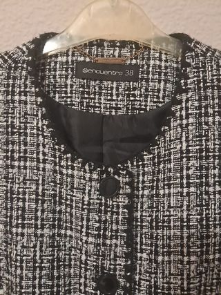 Chaqueta tipo Chanel Talla 38