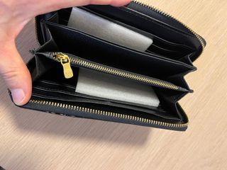 Cartera Louis Vuitton charol negro